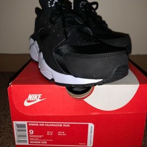 Womens Air Hurache Run